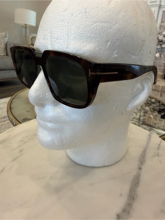 Tom Ford Accessories - Tom Ford Oliver TF1025 Rectangular Tortoiseshell Sunglasses - Brown Amber